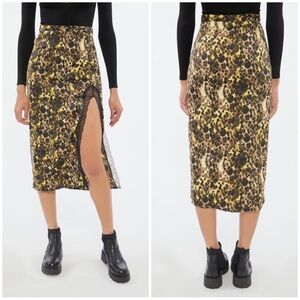 NWT Urban Outfitters Sabrina Skirt medium animal print midi lace slit